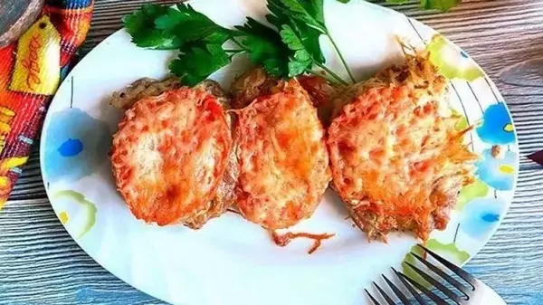 Стейки из свинины с сыром и помидорами: рецепт сытного мясного блюда в духовке