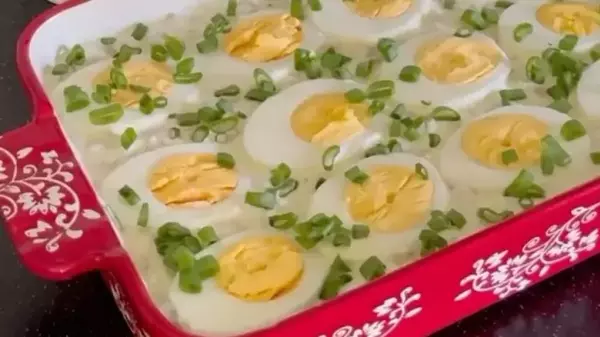К пасхальному столу: рецепт закуски «Яйца в соусе Тартар»