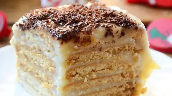 Банановый торт из печенья: рецепт вкусного и быстрого десерта без выпе...