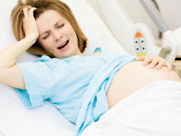 Как правильно тужиться во время родов