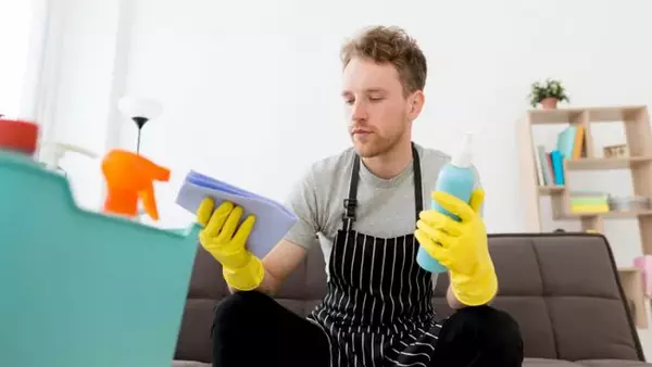 Эксперт назвал 5 средств для уборки, которые всегда должны быть в доме