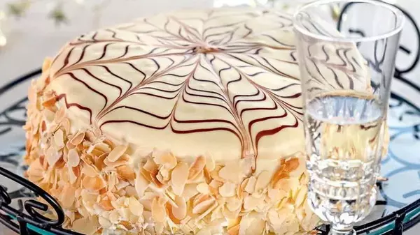 Изысканный торт «Эстерхази»: как приготовить легендарный десерт