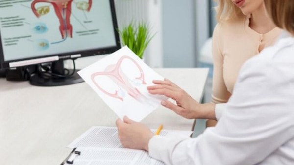 В каких случаях показано удаление полипа эндометрия