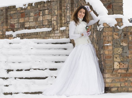 Какое свадебное платье выбрать на зиму?
