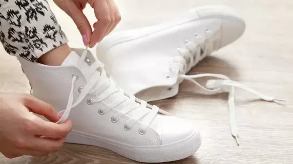 Топ-4 креативные способы зашнуровать кроссовки: лайфхаки из Instagram