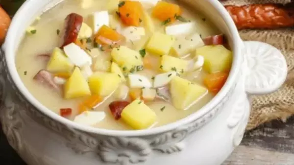Кабачковый суп с колбасой и плавлеными сырками: пошаговый рецепт
