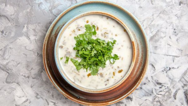 Легкий зеленый суп со щавелем: простой рецепт летнего блюда