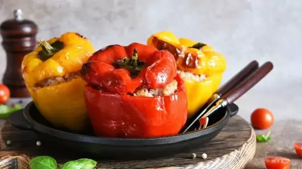 Как приготовить вкусный фаршированный перец: рецепт с особенными ингре...