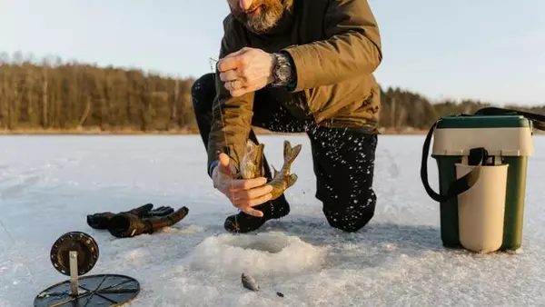 Какой лед безопасен для зимней рыбалки и когда можно на него выходить