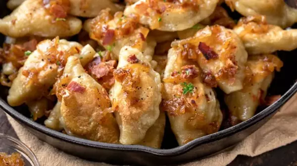 Польские Pierogi: как приготовить оригинальные вареники с вкусной начинкой