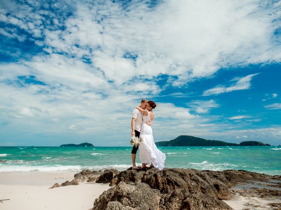 Как организовать шикарную свадьбу на острове?