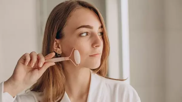 Как быстро избавиться от отека на лице: три самых лучших и легких способа