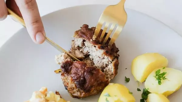 Правильный ответ знают единицы: как правильно жарить охлажденные котлеты – размораживать или нет