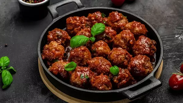 Курино-телячьи фрикадельки: интересный рецепт мясного блюда