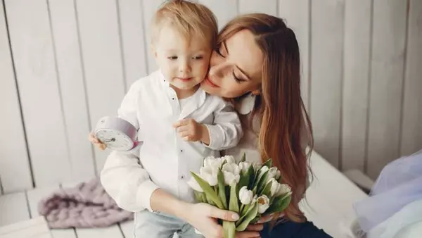 Их любовь безгранична: 4 знака Зодиака с самым сильным материнским инстинктом