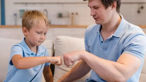 Как воспитать сына настоящим мужчиной и не перегнуть: 10 главных правил