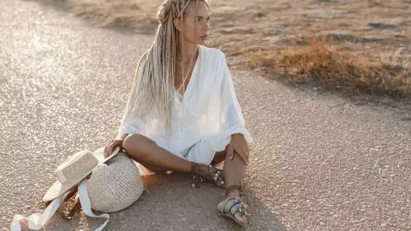 Стилист назвала 3 самых горячих тренда этого лета, с которыми вы точно не будете «серой мышкой»