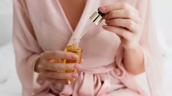 Зачем наносить масло для тела и в чем его польза