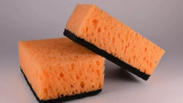 Чем заменить губки для мытья посуды: полезный лайфхак, о котором никто не знает