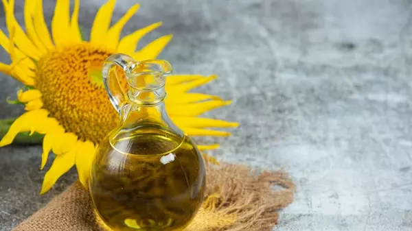 Не только на сковородку: 5 полезных лайфхаков с подсолнечным маслом для быта