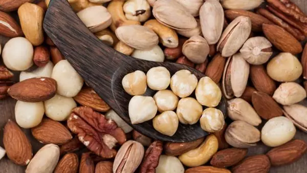Миндаль или фисташки: какой орех полезнее для здоровья?
