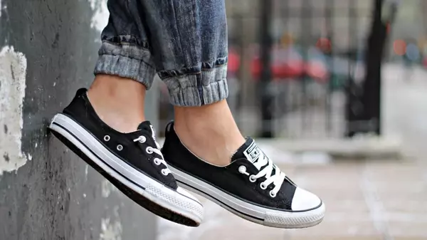 Как стирать кеды, чтобы они выглядели будто новые