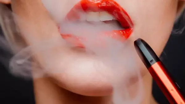 Электронная сигарета — модный и удобный аксессуар