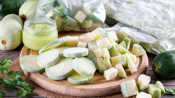 Как заморозить кабачки, чтобы зимой они были вкусными: эксперт раскрыл один секрет