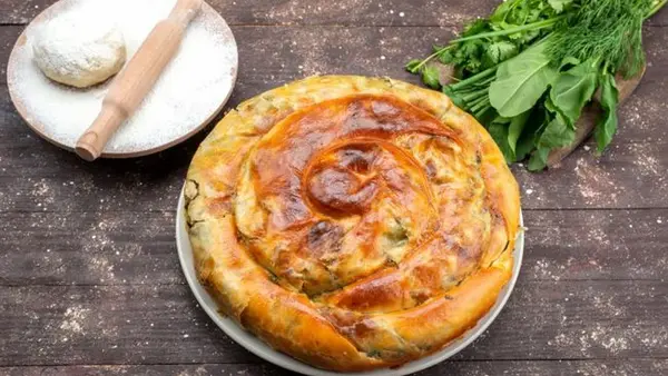 Пирог с зеленым луком и яйцами: рецепт, который обожали наши бабушки