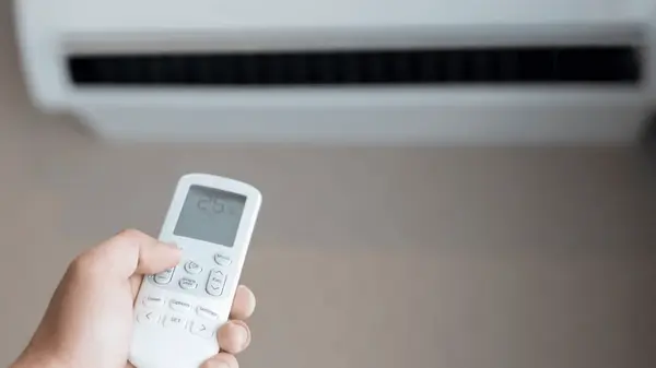 Как спастись в жару в квартире без кондиционера: эксперты рассказали о восьми действенных способах