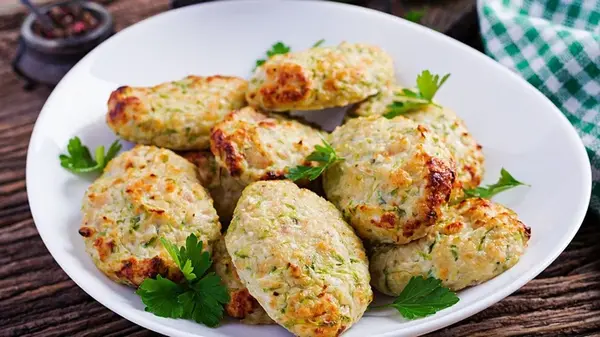 Как приготовить котлеты из кабачков, фарша и овсяных хлопьев