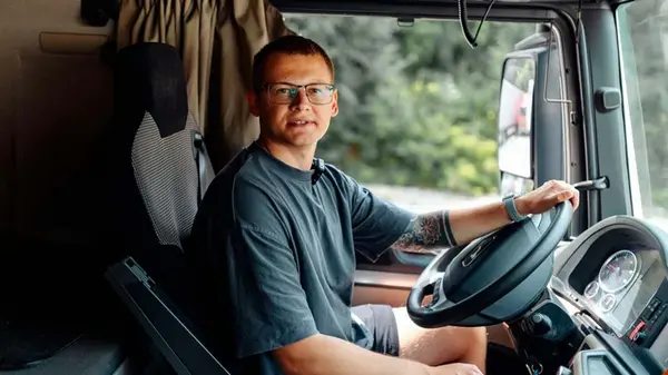 Русскоязычные автошколы в Варшаве: путь к карьере водителя в Европе