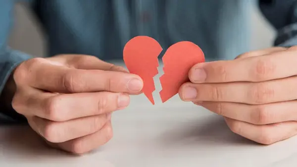 Почему любовь угасает: 2 главные причины выгорания в паре