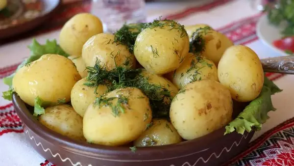 Как сварить самую вкусную молодую картошку. Секрет, который меняет все
