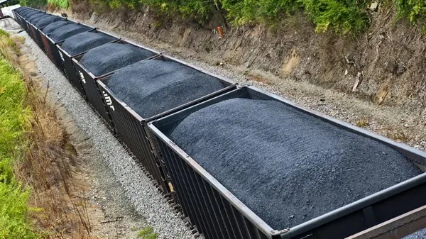 Груз с секретом: зачем заливают уголь водой перед отправкой