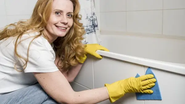 Чем почистить ванну, чтобы сияла даже в темноте: ржавчина, желтизна и налет сойдут сами