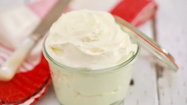 Крем-сыр не покупаю, готовлю его в домашних условиях: понадобится только один ингредиент