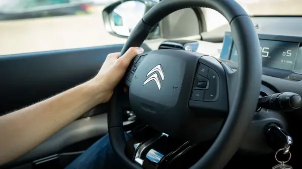 Как сидеть за рулем, чтобы выжить: советы, которые могут спасти жизнь