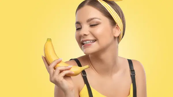 Ботокс из банановой кожуры: дерматологи прокомментировали эффективность вирусного бьюти-лайфхака