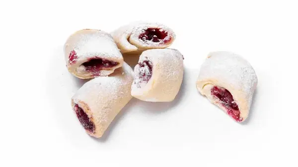 Печенье с вишней: рецепт рассыпчатой выпечки