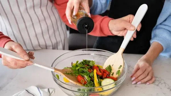 Вкусный противовоспалительный салат: простой рецепт с пользой для здоровья