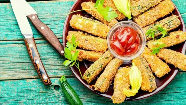 Хрустящие палочки из цуккини с сыром в духовке: рецепт прекрасной закуски