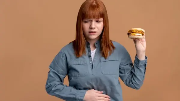 10 продуктов, которые вредят желудку и вызывают изжогу: а вы их едите?