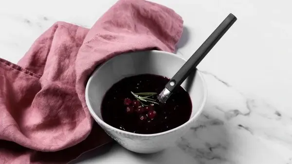 Домашняя смородина в собственном соку на зиму: сохраняет все витамины