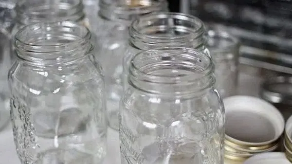 Как правильно помыть стеклянные банки для консервации: проверенные лайфхаки