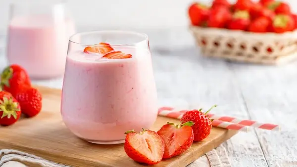 Как приготовить идеальный клубничный милкшейк: рецепт от шеф-повара