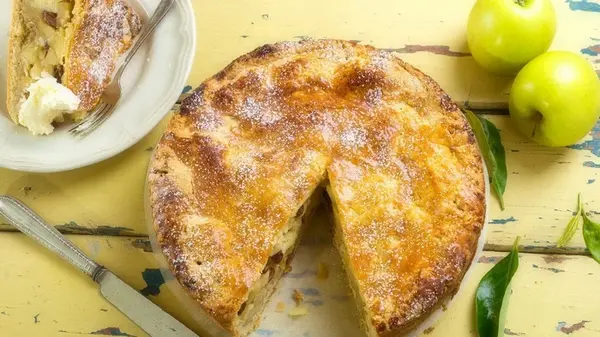 Яблочный пирог на творожном тесте: простой рецепт вкусной выпечки