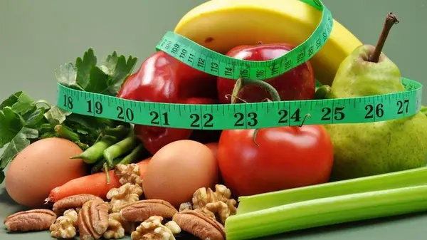 Диетолог назвала 5 закусок, которые сжигают жир на животе «со скоростью света»