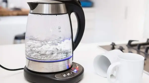 Лимонная кислота — прошлый век: чем лучше чистить чайник от накипи