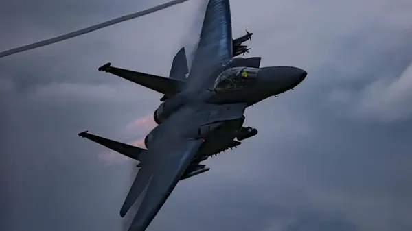 Может ли истребитель облететь мир без дозаправки